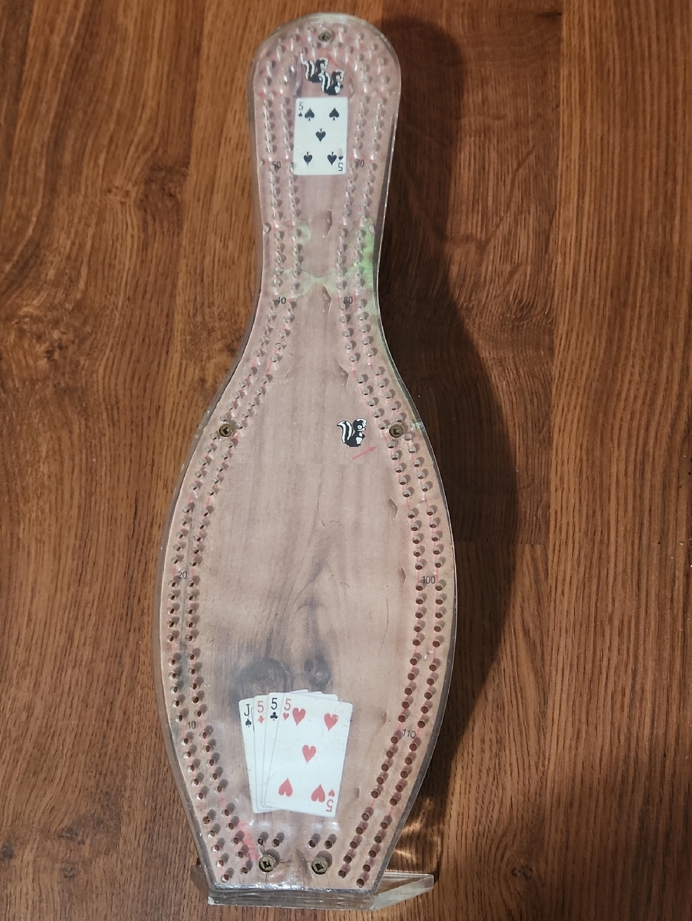 Vintage Cribbage Board with Clear Acrylic Cover - Playing Card Motif